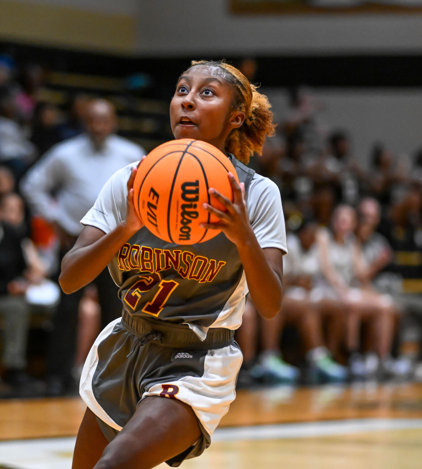 Robinson Rolls past the Spiders 71-25.